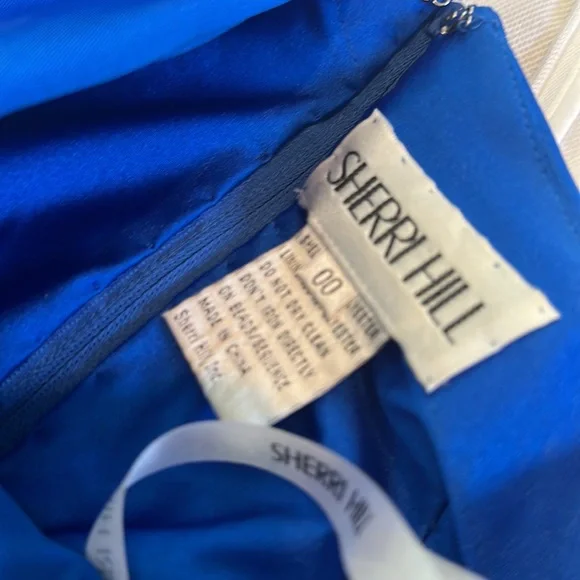 Sherri Hill 2 piece prom dress. Size 00 - Picture 10 of 12
